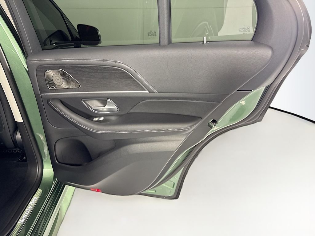 New 2026 MANUFAKTUR Ireland Mid Green Metallic Mercedes-Benz GLE 350 image 28