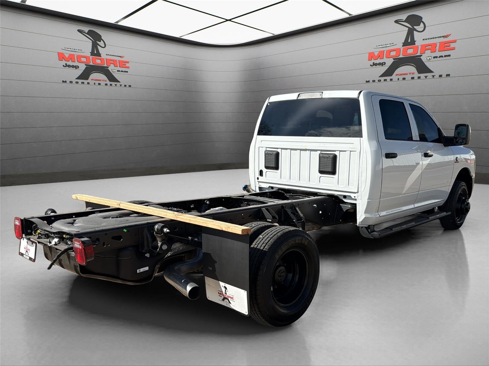 New 2026 Bright White Clearcoat RAM Tradesman image 8