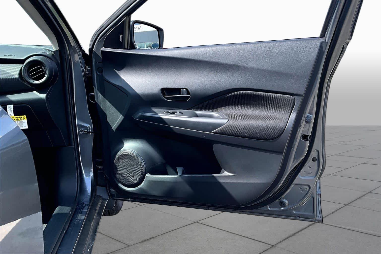 Certified Used 2025 Gun Metallic Nissan S image 22