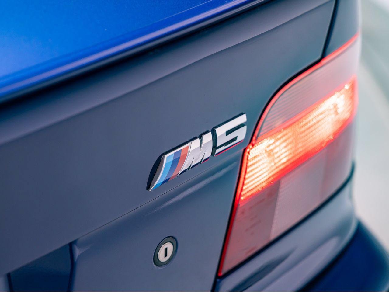 Used 2000 Le Mans Blue BMW E39 image 31
