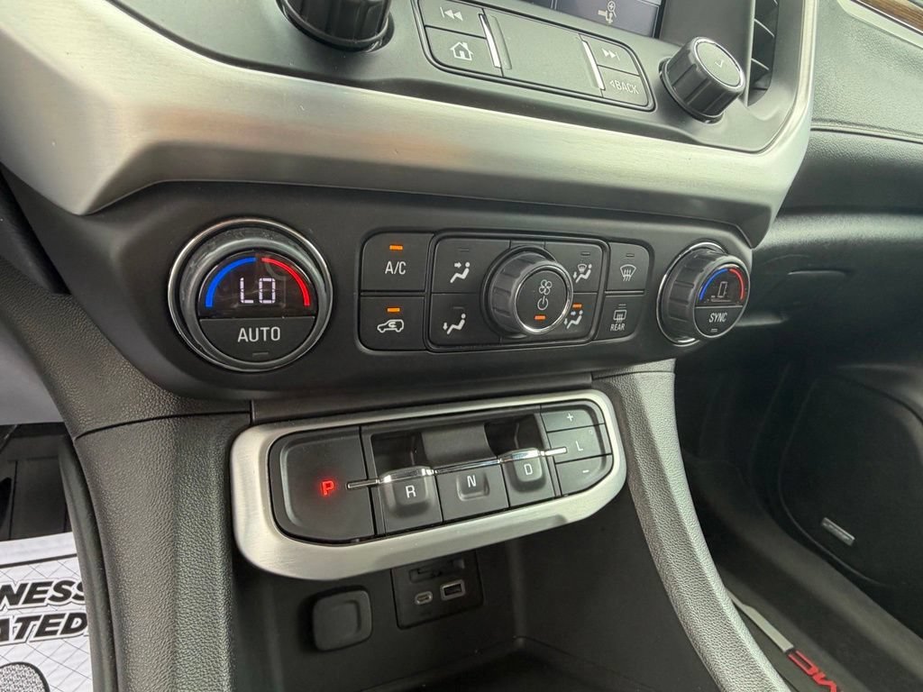 Used 2022 Summit White GMC SLE image 23