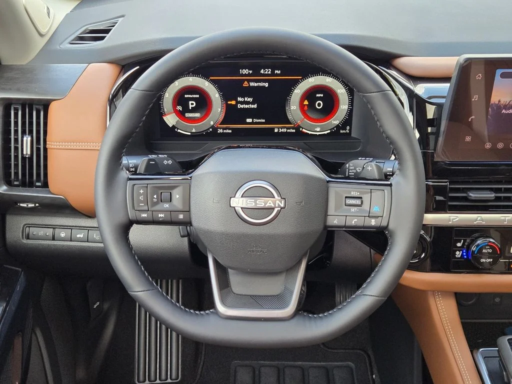 New 2026 Everest White Pearl TriCoat / Super Black Two-tone Nissan Platinum image 20