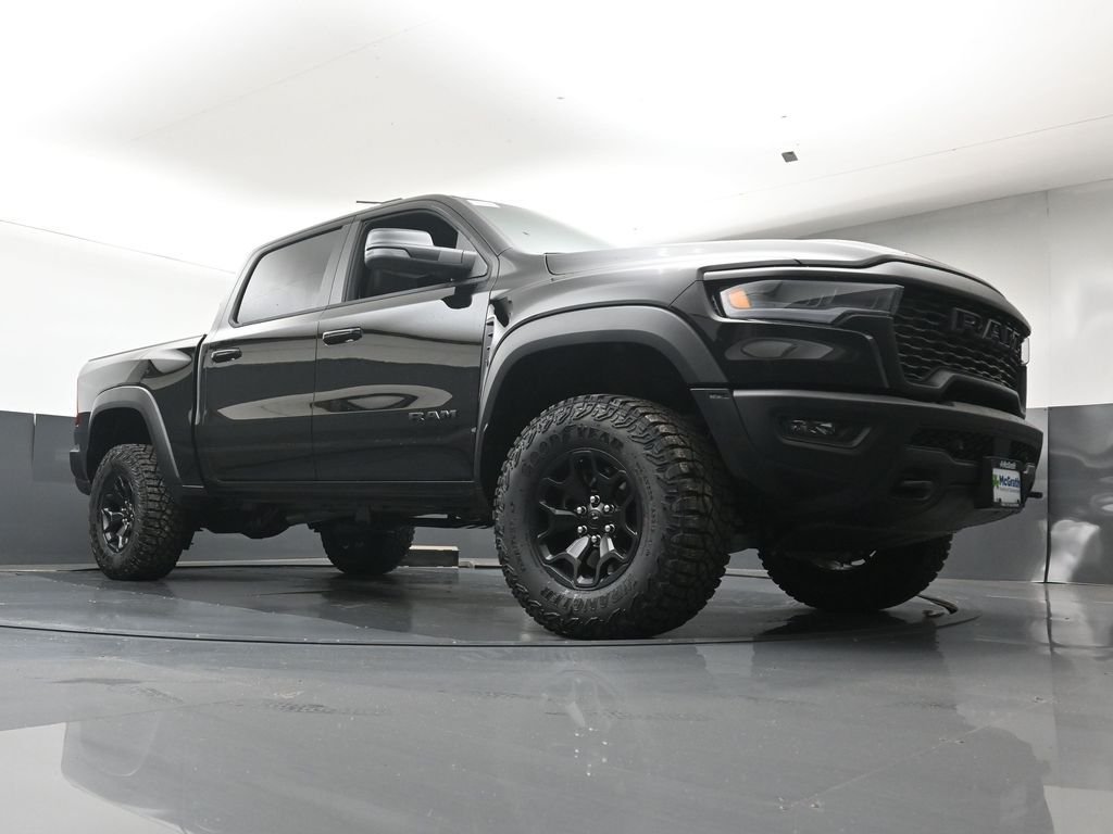 New 2026 Diamond Black Crystal Pearl-Coat Exterior Paint RAM RHO image 35