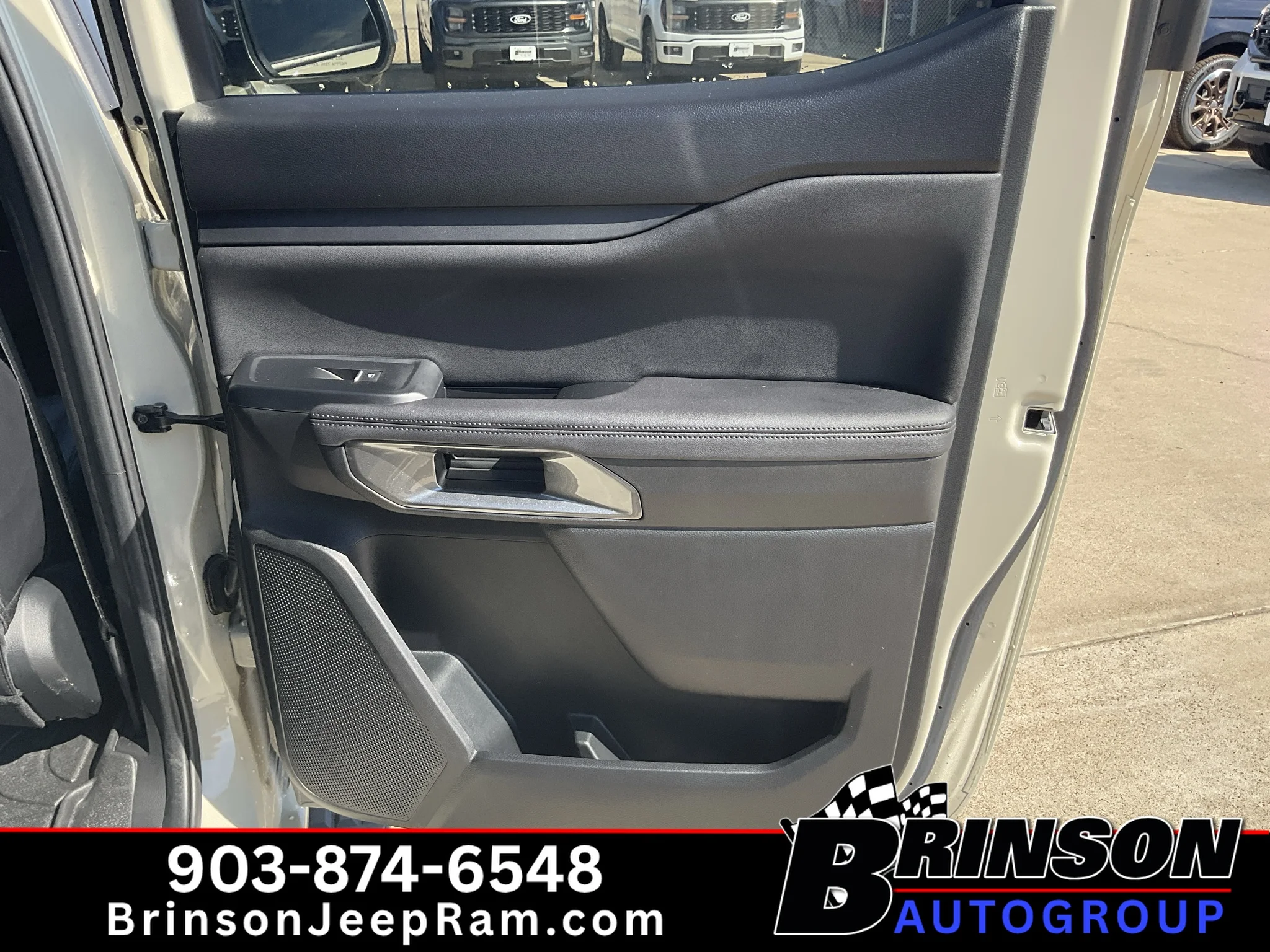 Used 2025 Desert Sand Ford LARIAT image 17