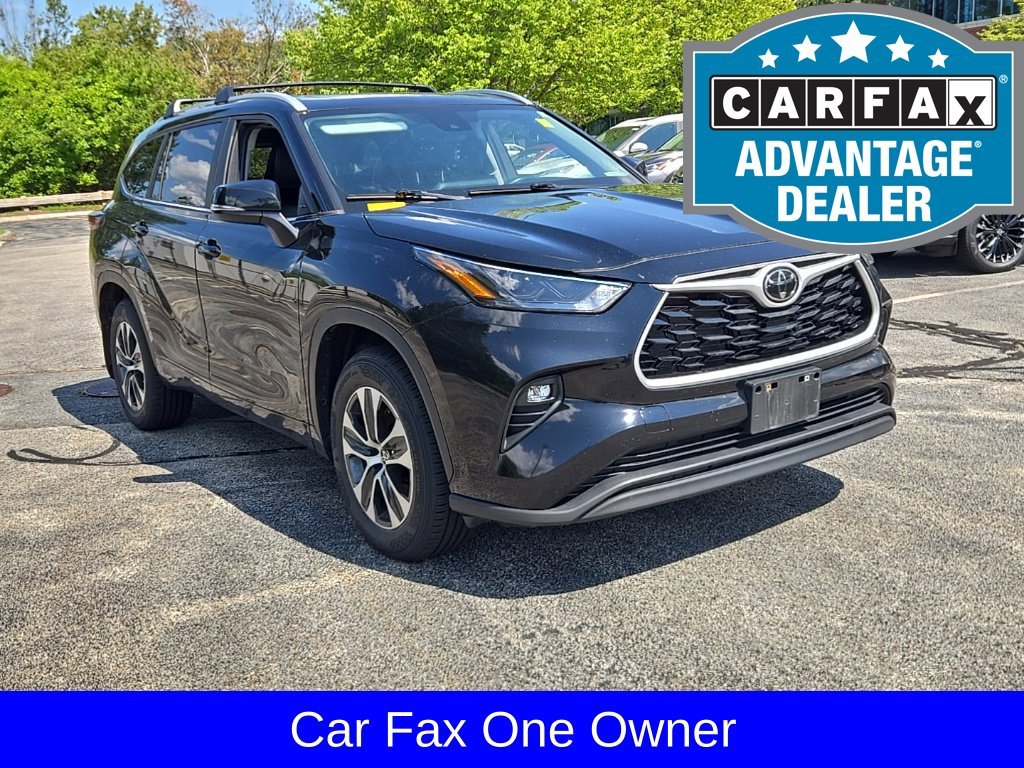 Used 2024 Black Toyota XLE image 2