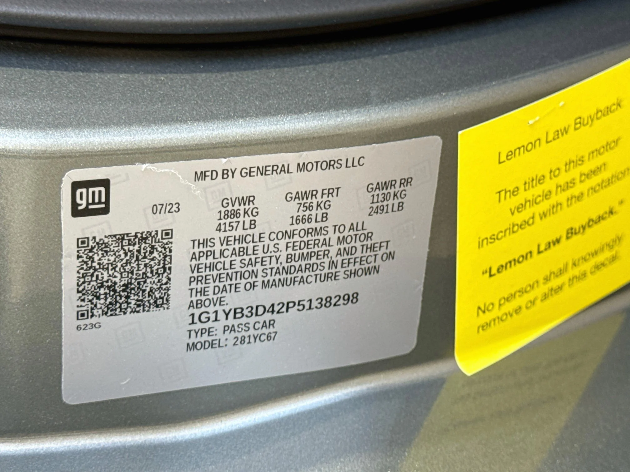Used 2023 HYPERSONIC GRAY METALLIC Chevrolet 2LT image 29