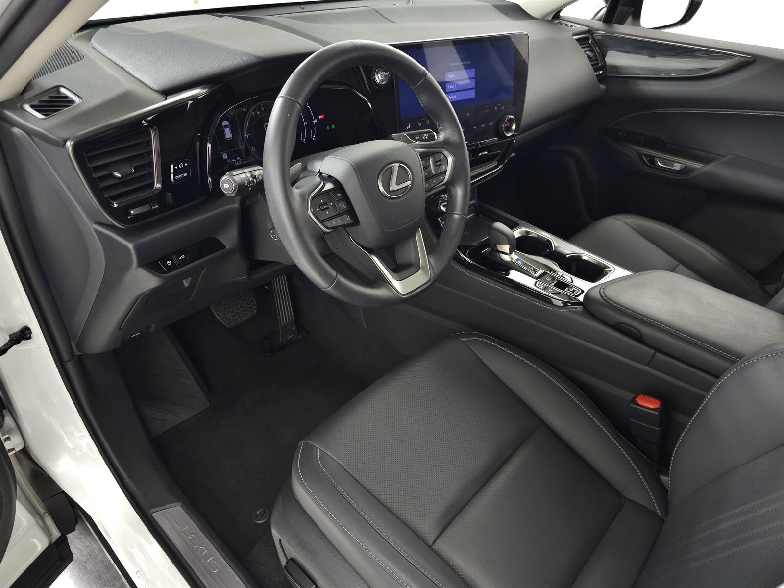 Certified Used 2024 White Lexus PREMIUM image 17