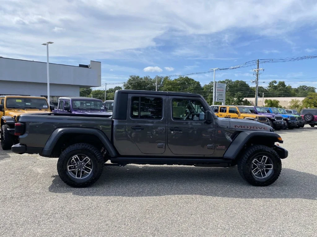 Certified Used 2026 Gray Jeep Mojave image 2
