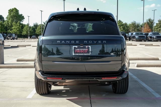 New 2026 Belgravia Green Land Rover SE image 10