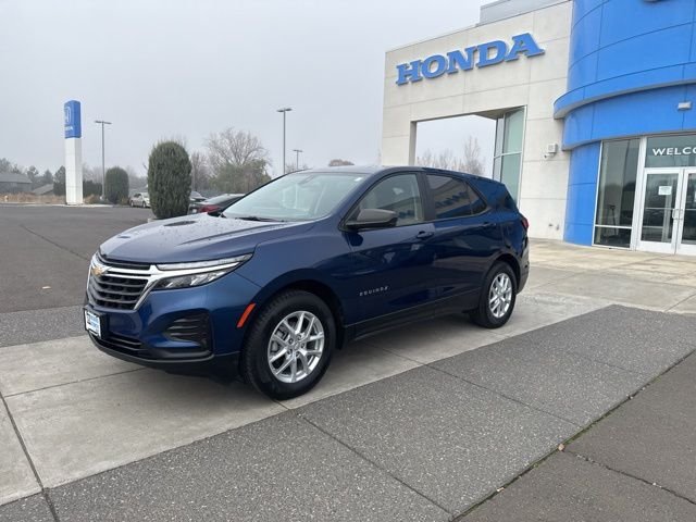 2022 Chevrolet Equinox LS - Photo 11