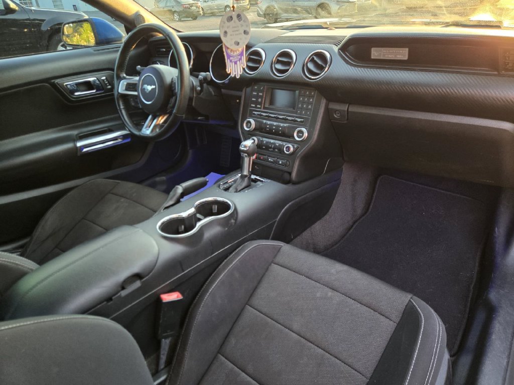 Used 2017 Blue Ford V6 image 6