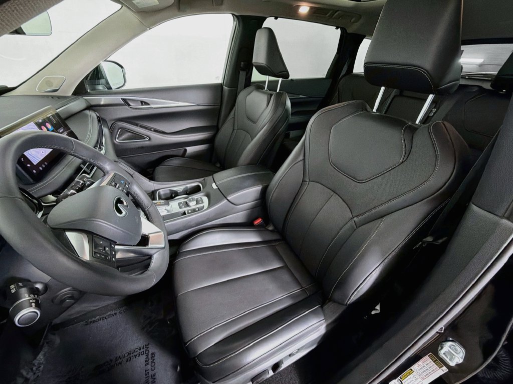 Used 2026 Mineral Black INFINITI LUXE image 22