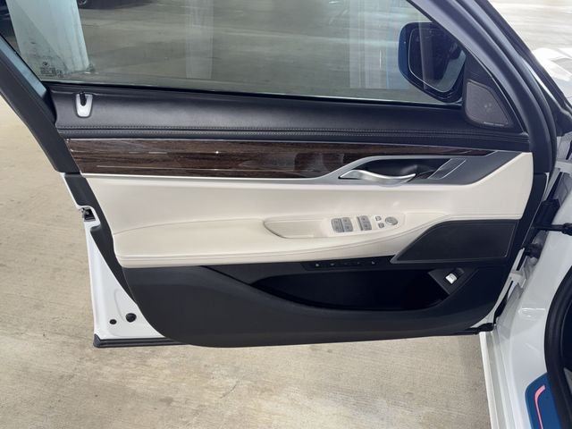 Certified Used 2022 Mineral White Metallic BMW 740i image 5