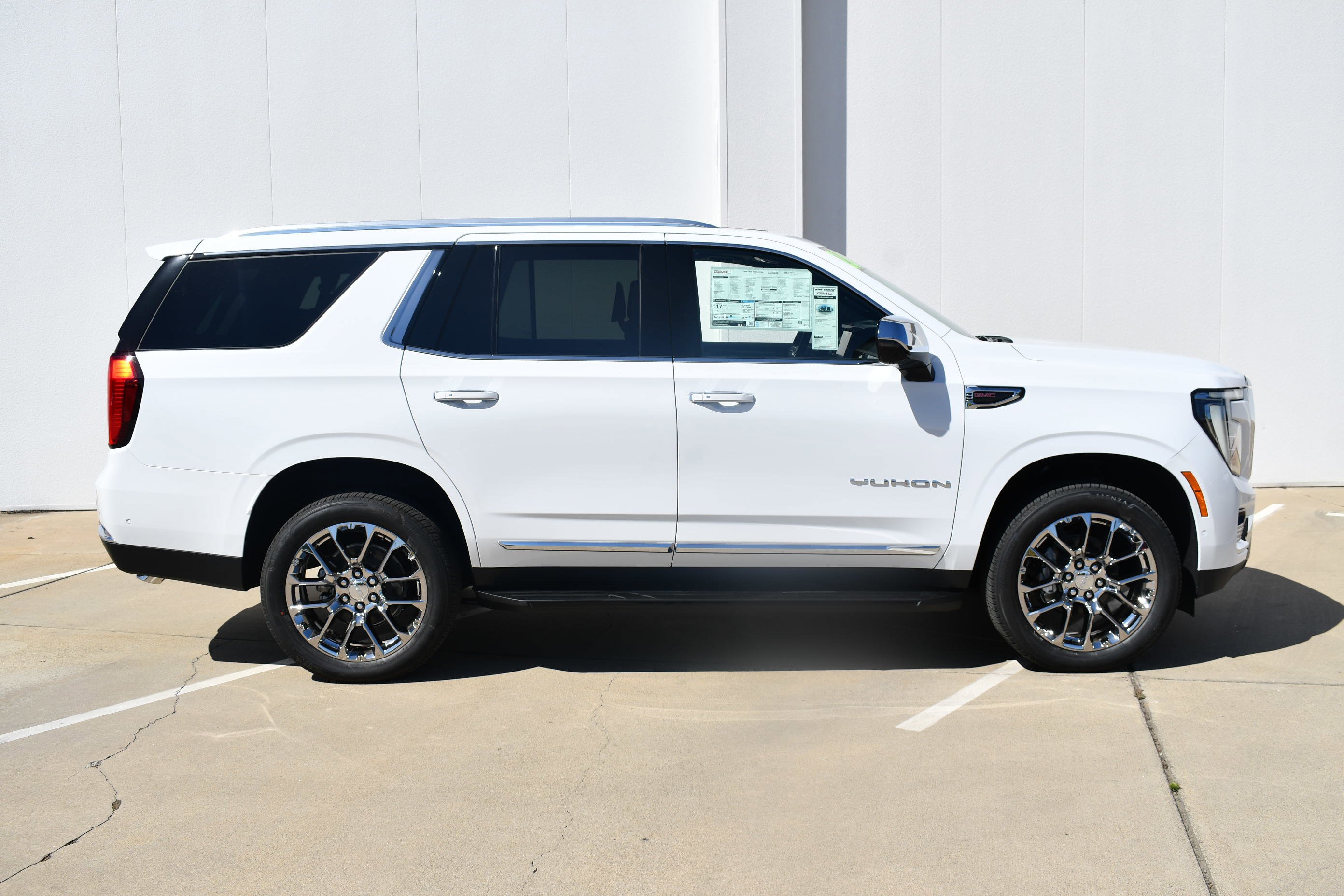 New 2026 Summit White GMC Elevation image 5
