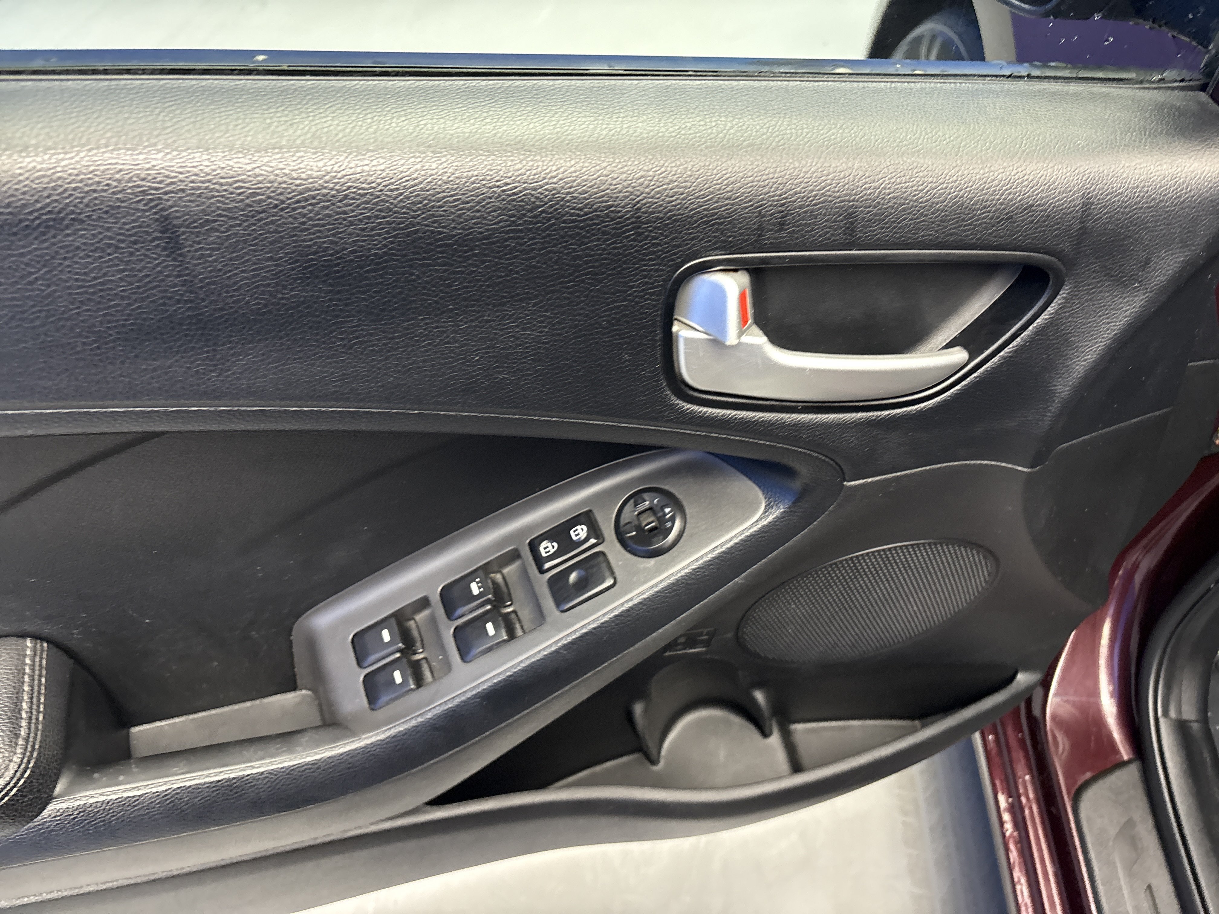 Used 2017 Red Kia LX image 10