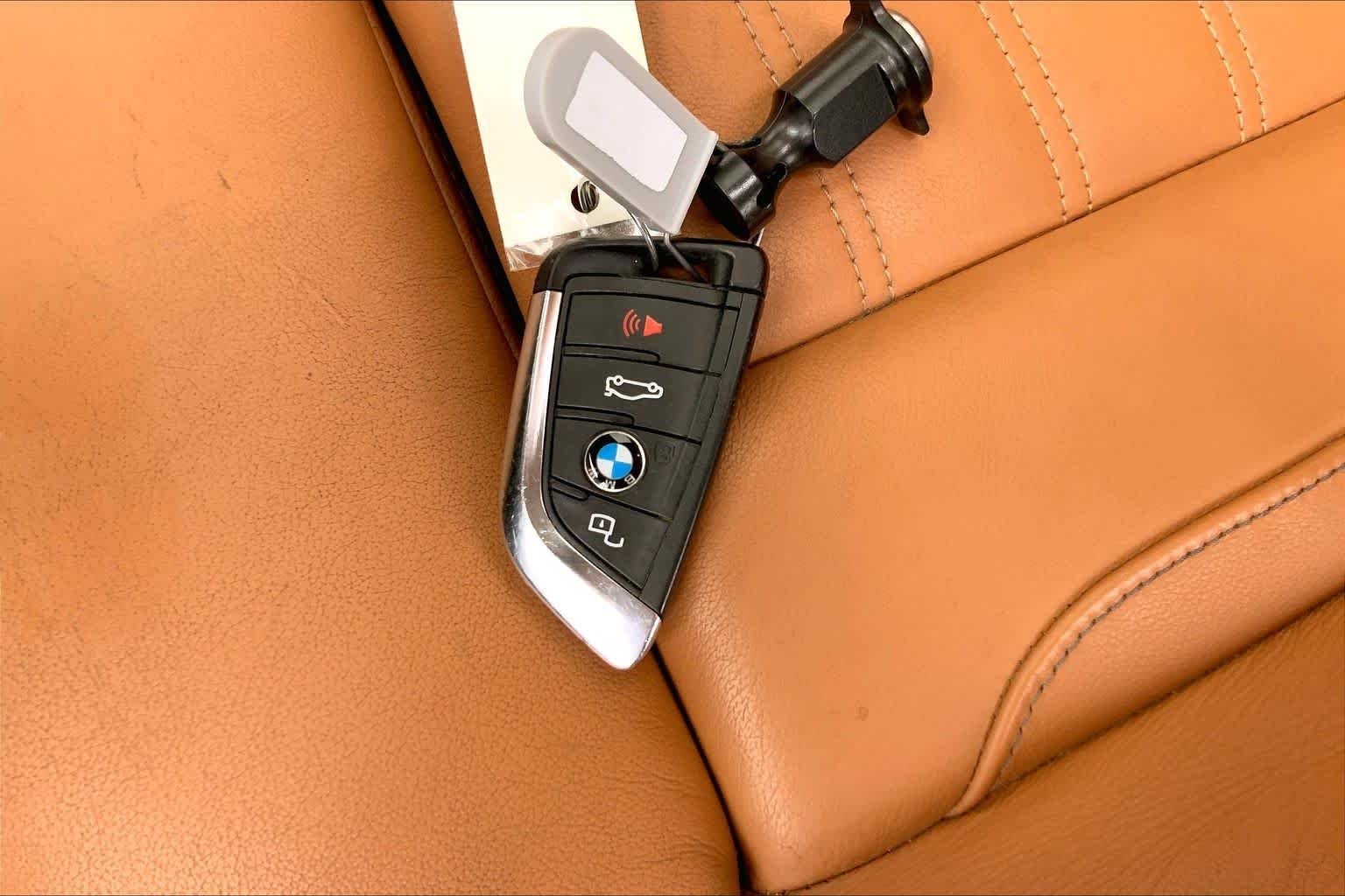 Used 2022 Black Sapphire Metallic BMW M40i image 14