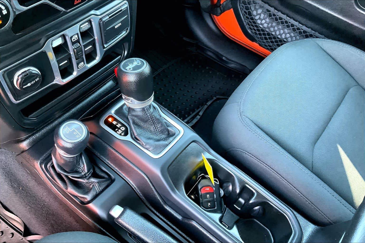 Used 2018 Punk'n Clearcoat Metallic Jeep Sport S image 15