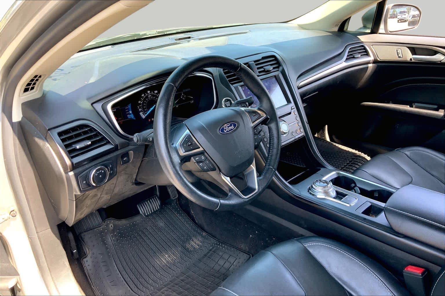 Used 2020 Iconic Silver Metallic Ford Titanium image 18
