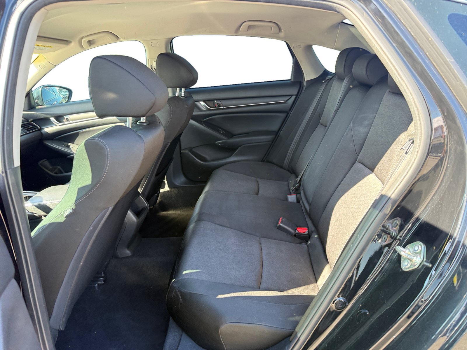 Used 2018 Black Honda LX 1.5T image 16