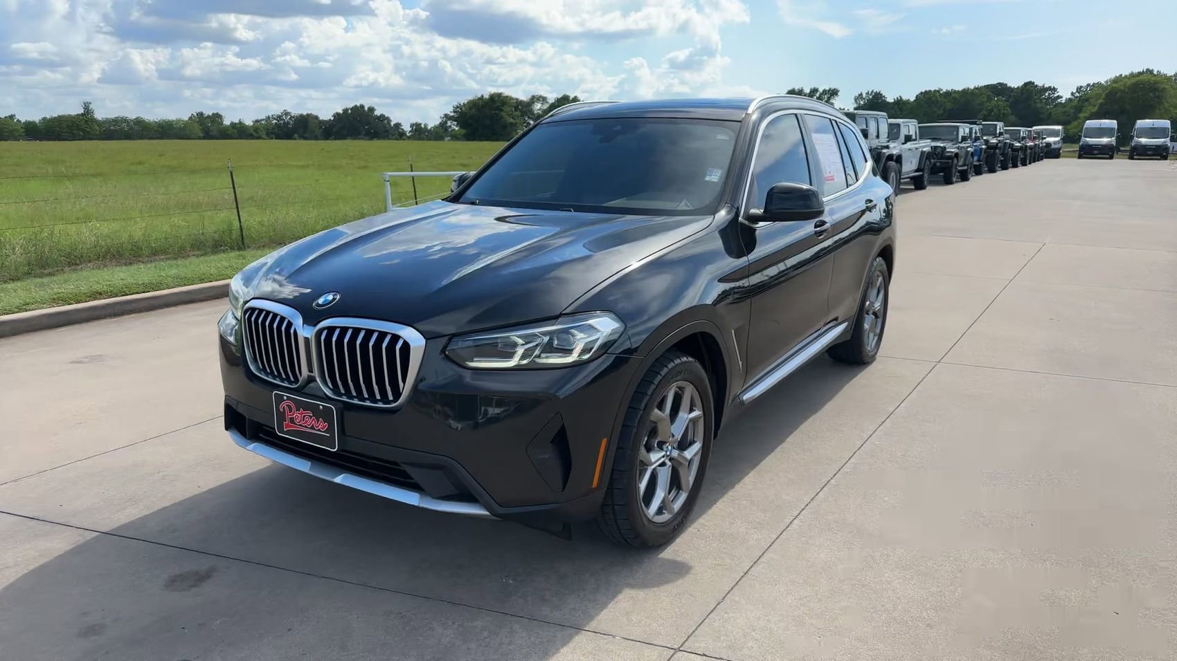 Used 2023 Black Sapphire Metallic BMW xDrive30i image 4