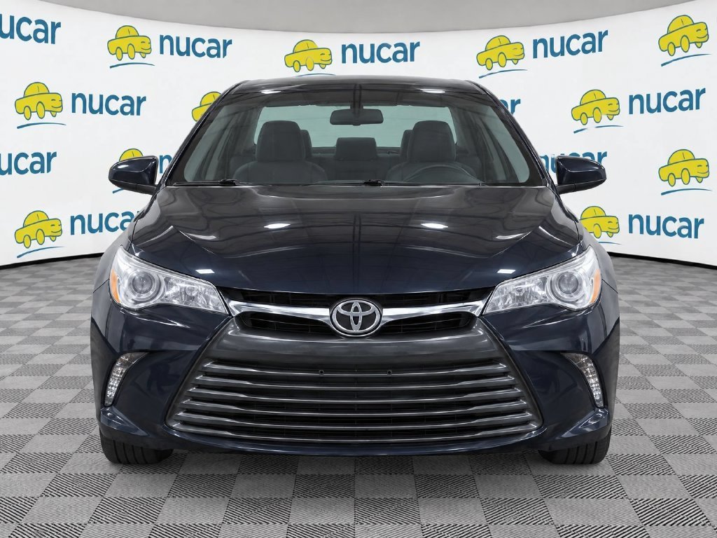 Used 2015 Gray Toyota LE image 5