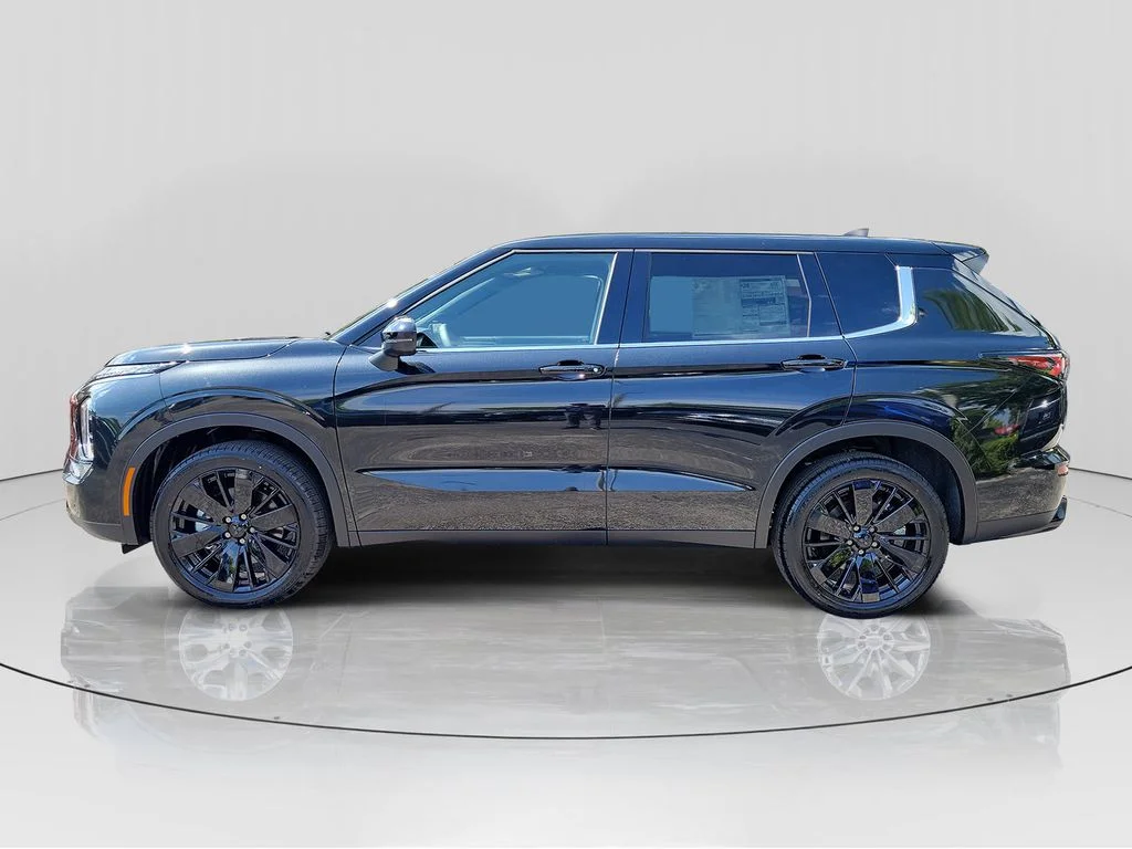 New 2026 Black Mitsubishi LE 1.5T 2WD image 4