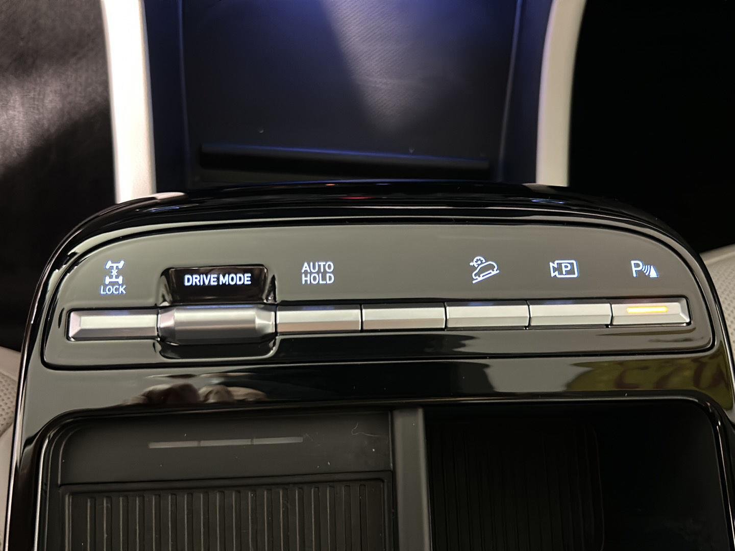 Used 2025 Ash Black Hyundai Limited image 33
