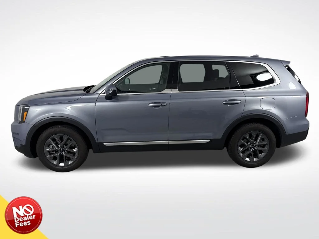 Used 2025 Silver Kia LX image 7