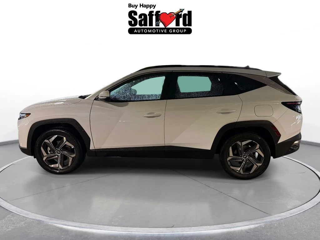 Used 2023 White Hyundai SEL image 4