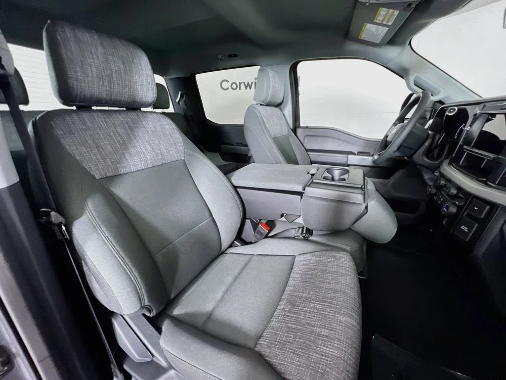 New 2026 Carbonized Gray Metallic Ford XLT image 17
