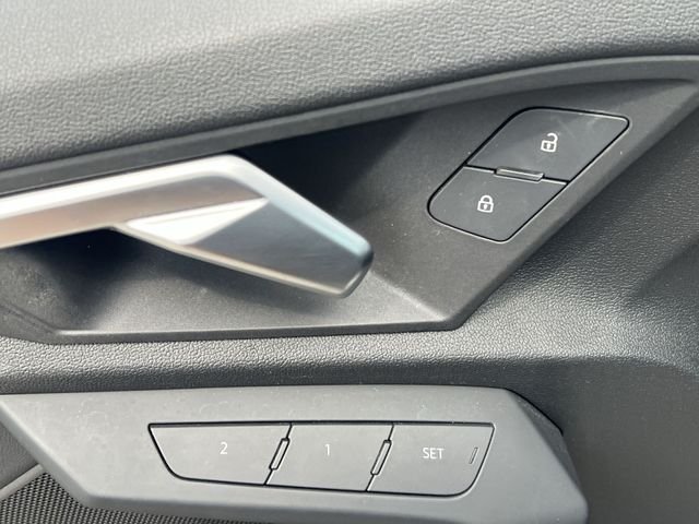 Used 2024  Audi 40 Premium image 36