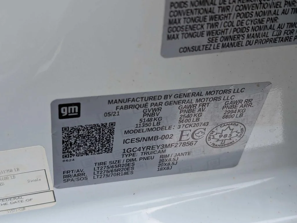 Used 2021 White Chevrolet High Country image 17