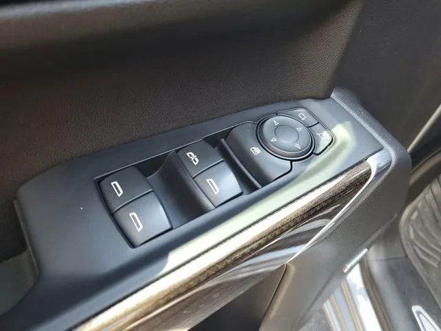Used 2021 SATIN STEEL METALLIC Chevrolet LT Trail Boss image 9