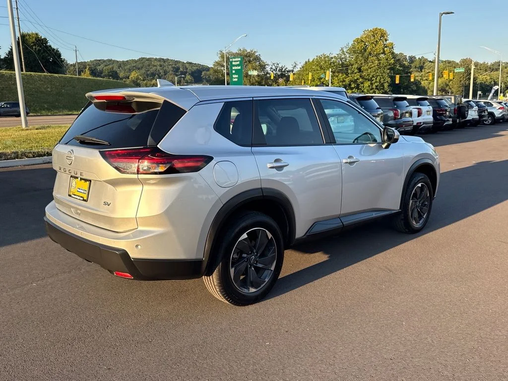 Used 2024 Silver Nissan SV image 4