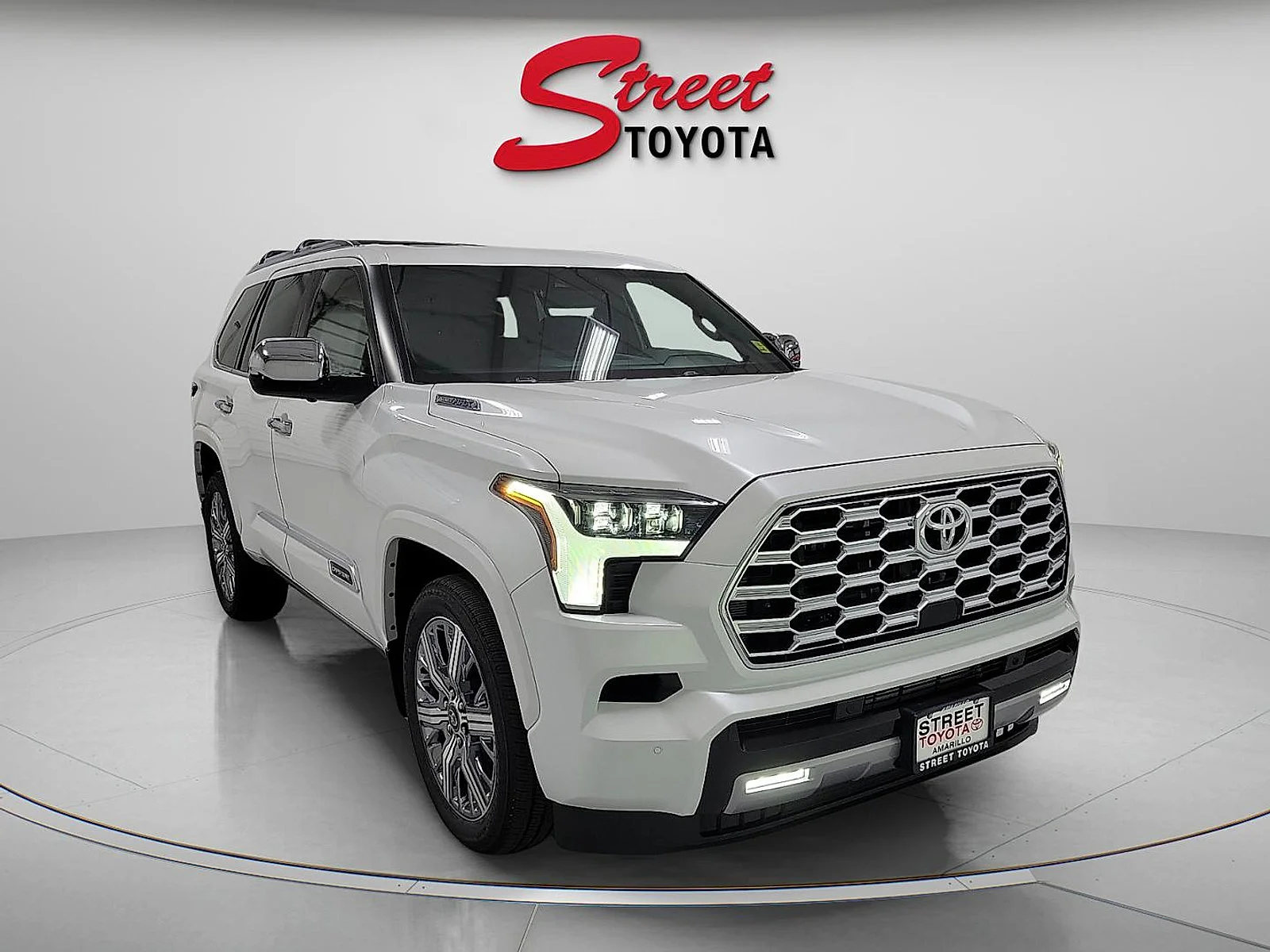 New 2026 Wind Chill Pearl Toyota Capstone image 5