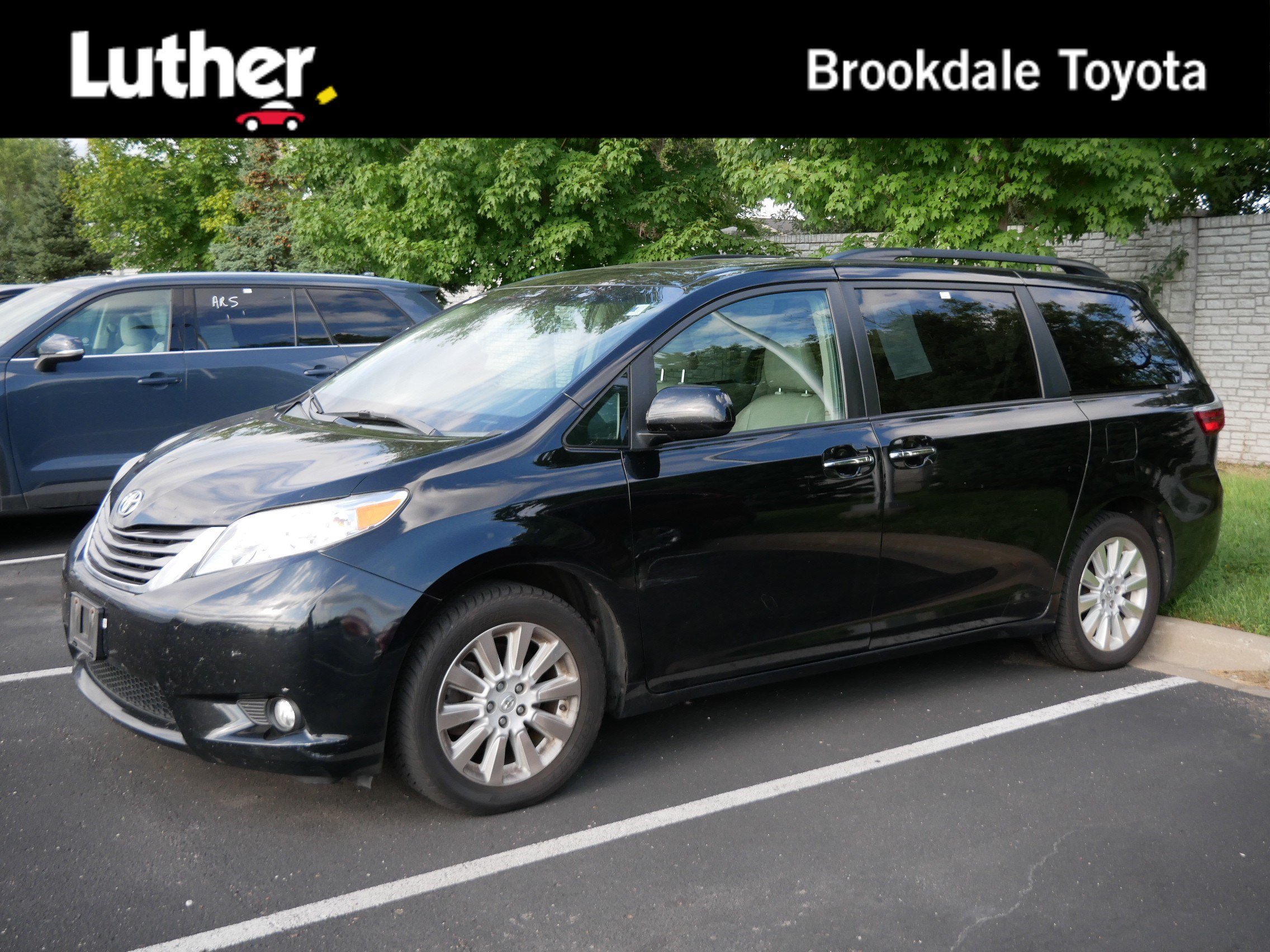 Used 2015 Attitude Black Toyota XLE Premium image 1