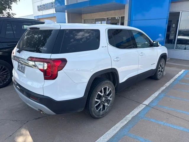 Used 2020 White GMC SLE image 4