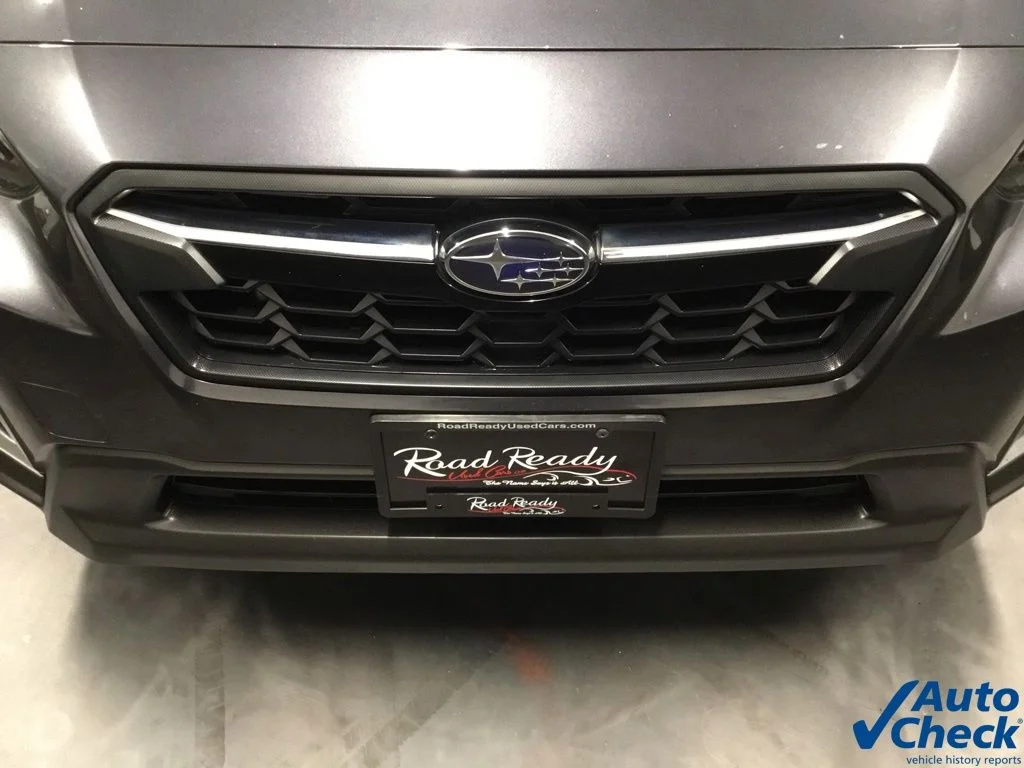 Used 2018 Gray Subaru 2.0i Limited image 17