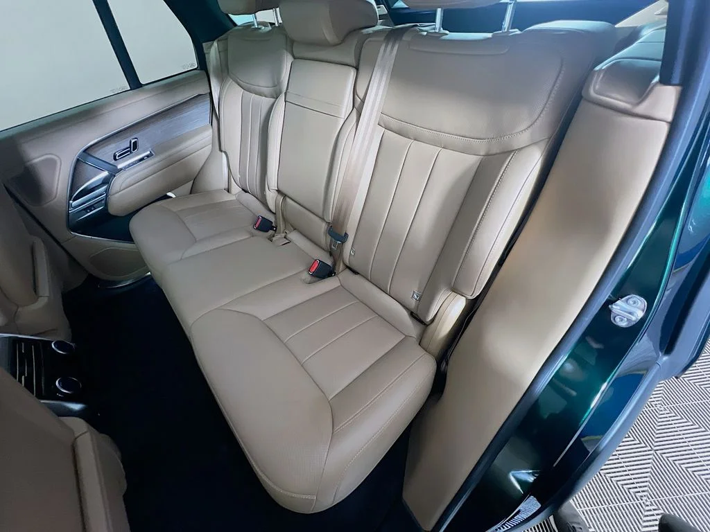 Certified Used 2025 British Racing Green SV Bespoke Ultra Met Gloss Land Rover SE image 26