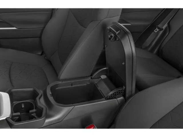 Used 2024  Toyota Hybrid XLE image 14