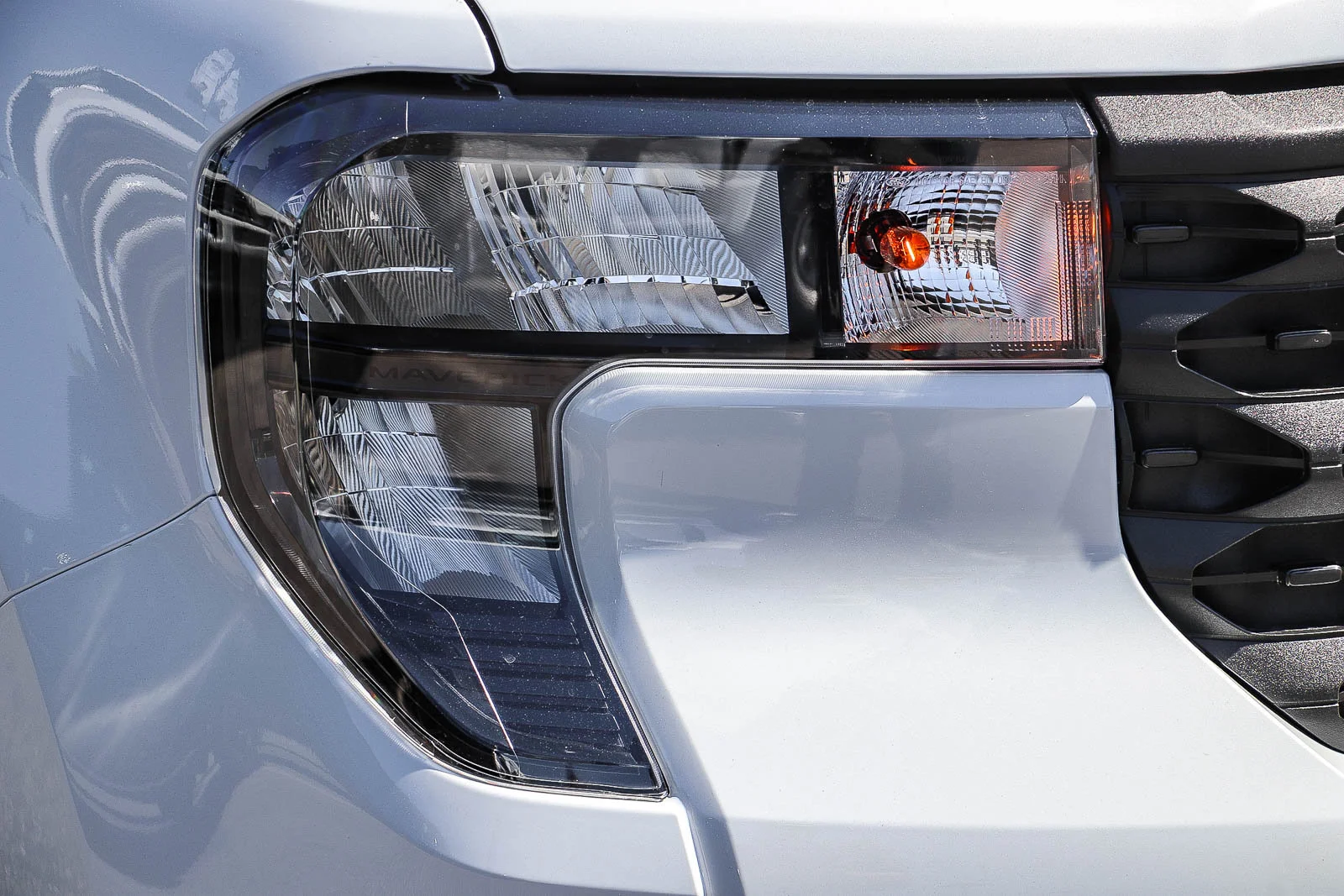 New 2026 Space White Metallic Ford XLT image 4