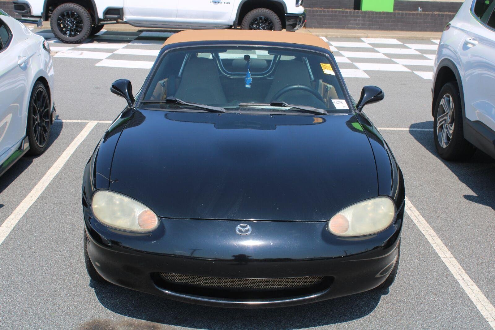 Used 1999  Mazda Base image 2