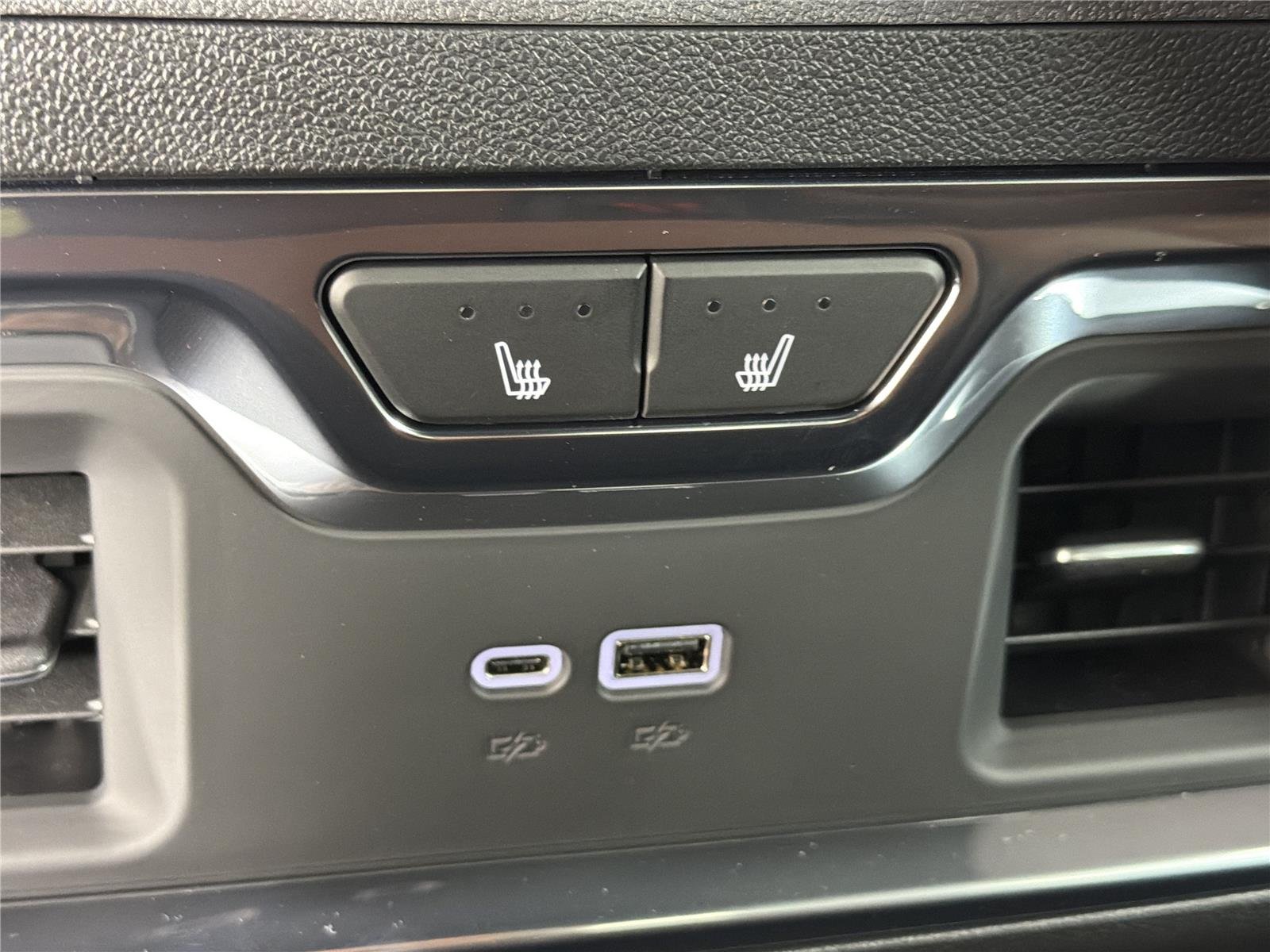 2026 GMC Sierra 2500HD Denali Ultimate - Photo 22
