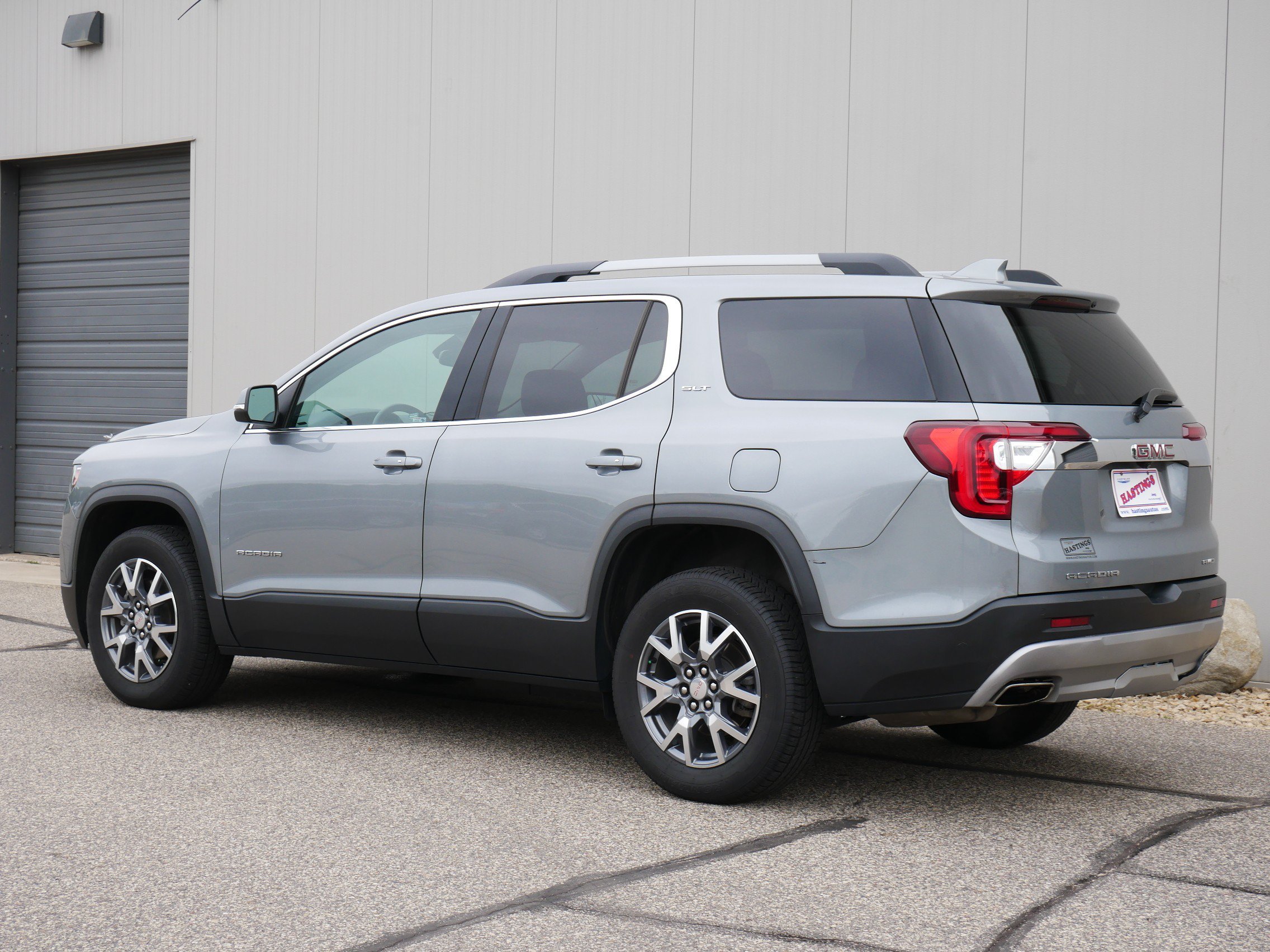 Certified Used 2023 Sterling Metallic GMC SLT image 3