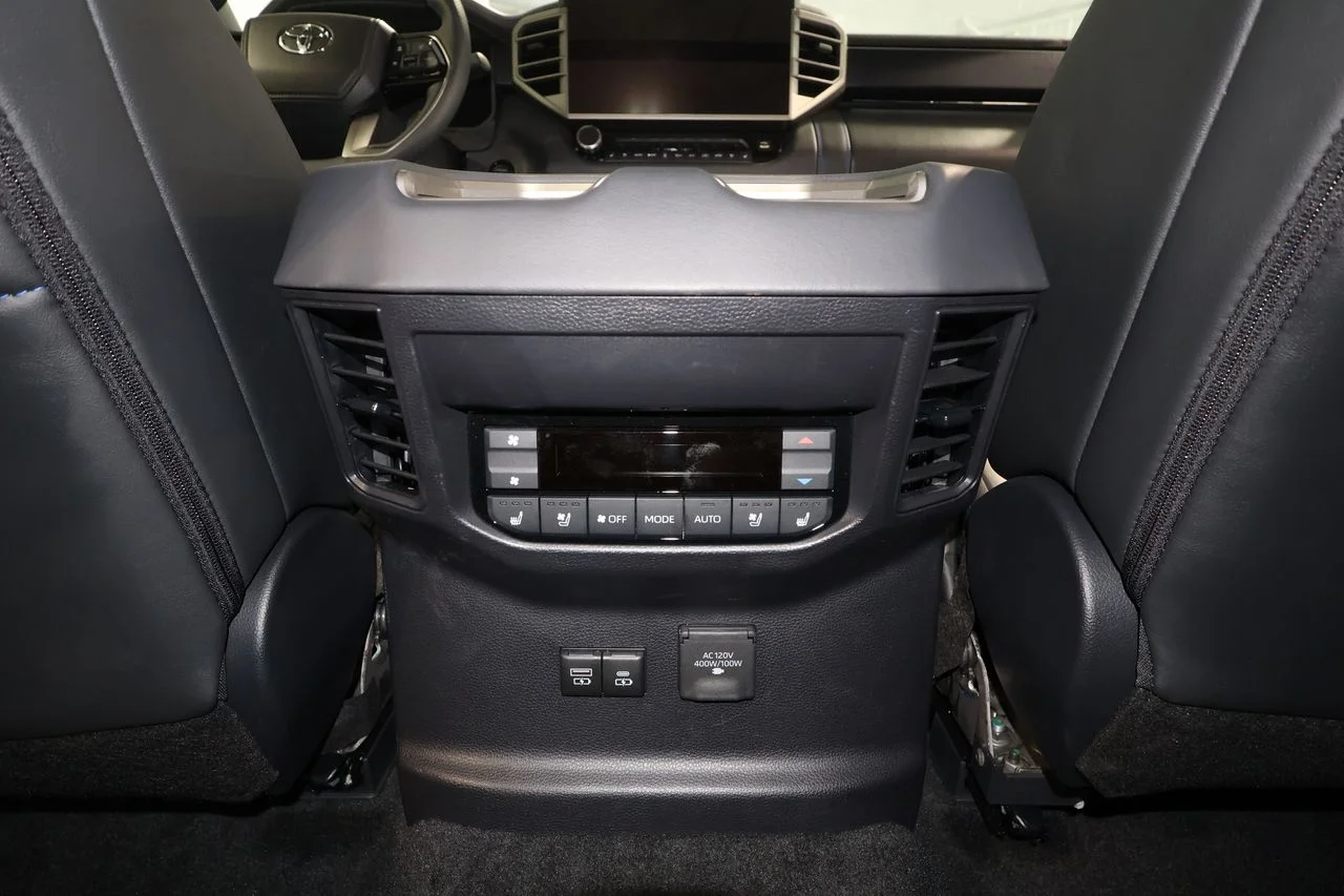 2026 Toyota Sequoia Platinum - Photo 32