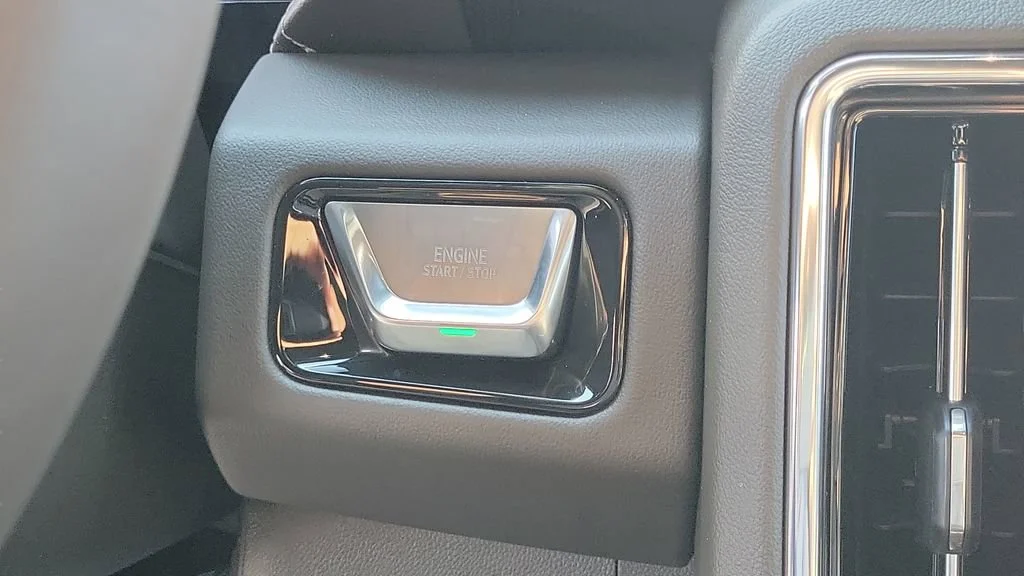 New 2026 Titanium Rush Metallic GMC Elevation image 23