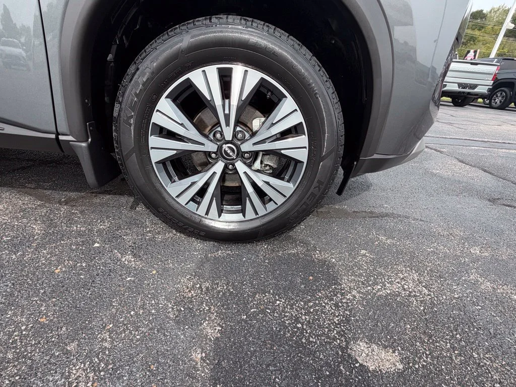 Used 2023 Gray Nissan SV image 15