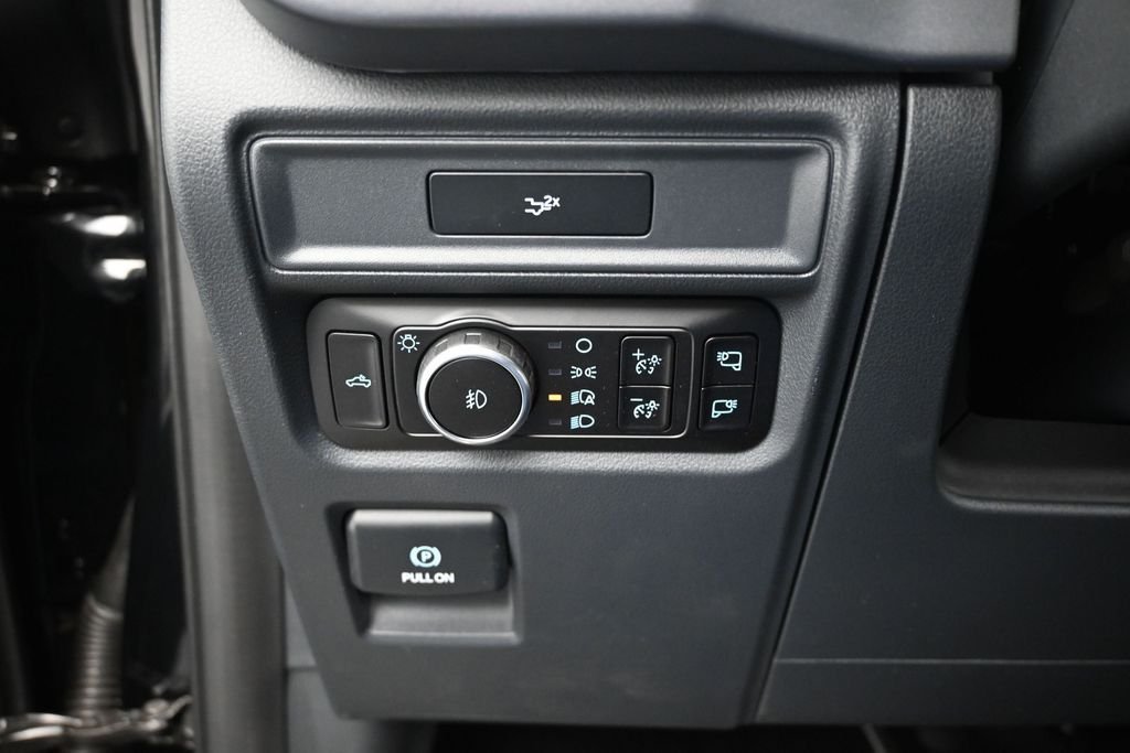 New 2026 Agate Black Metallic Ford XLT image 12