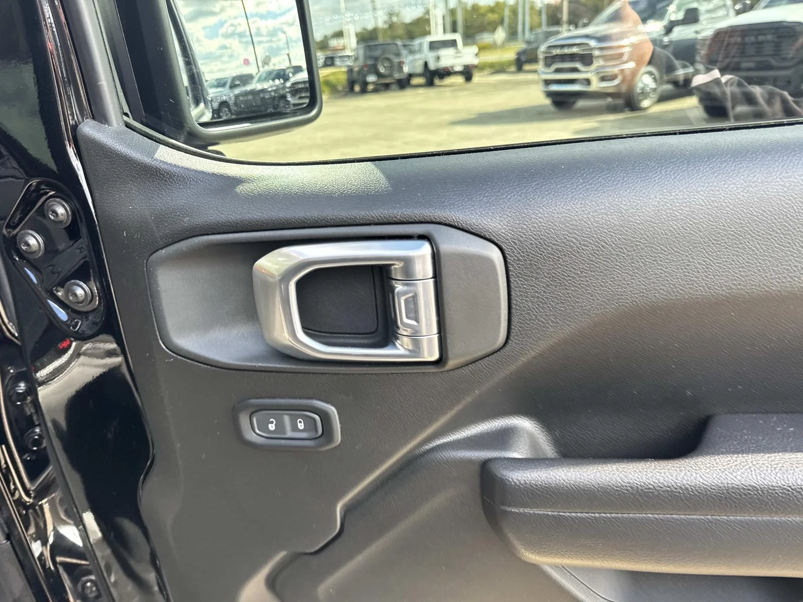 2024 Jeep Gladiator Mojave - Photo 14