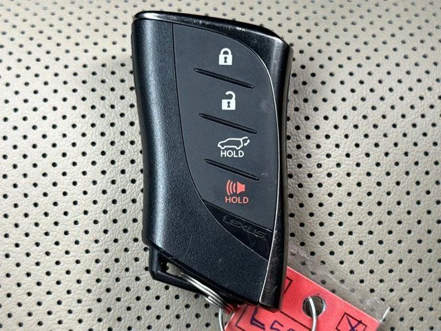 Used 2025 White Lexus 550 Overtrail+ image 24
